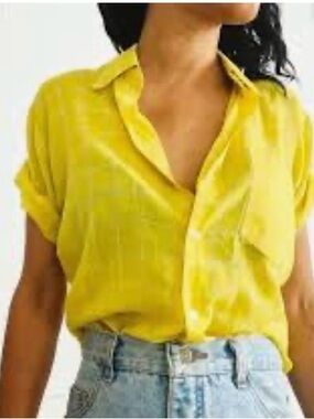 Vintage Yellow Button-Down Short Sleeve Women's Top